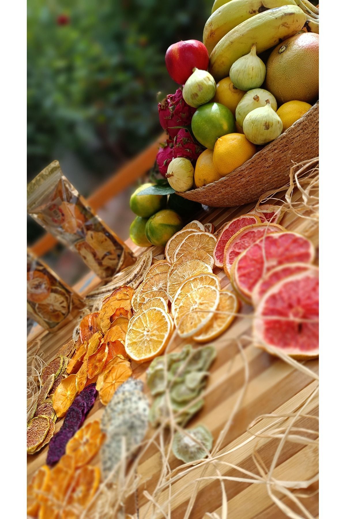 Tades-Mixed Fruit Chips 80 Grams. (Pananas, Juddle, Pearl, Hennet Honig, Banana, Latch, Orange, Apple, Kivi) 2
