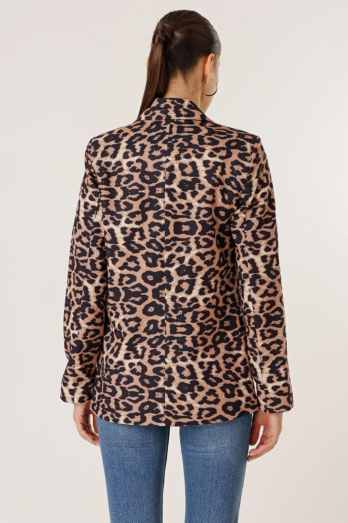 By Saygı-Single Button Lined Leopard Pattern Comfortable Fit Jacket 4