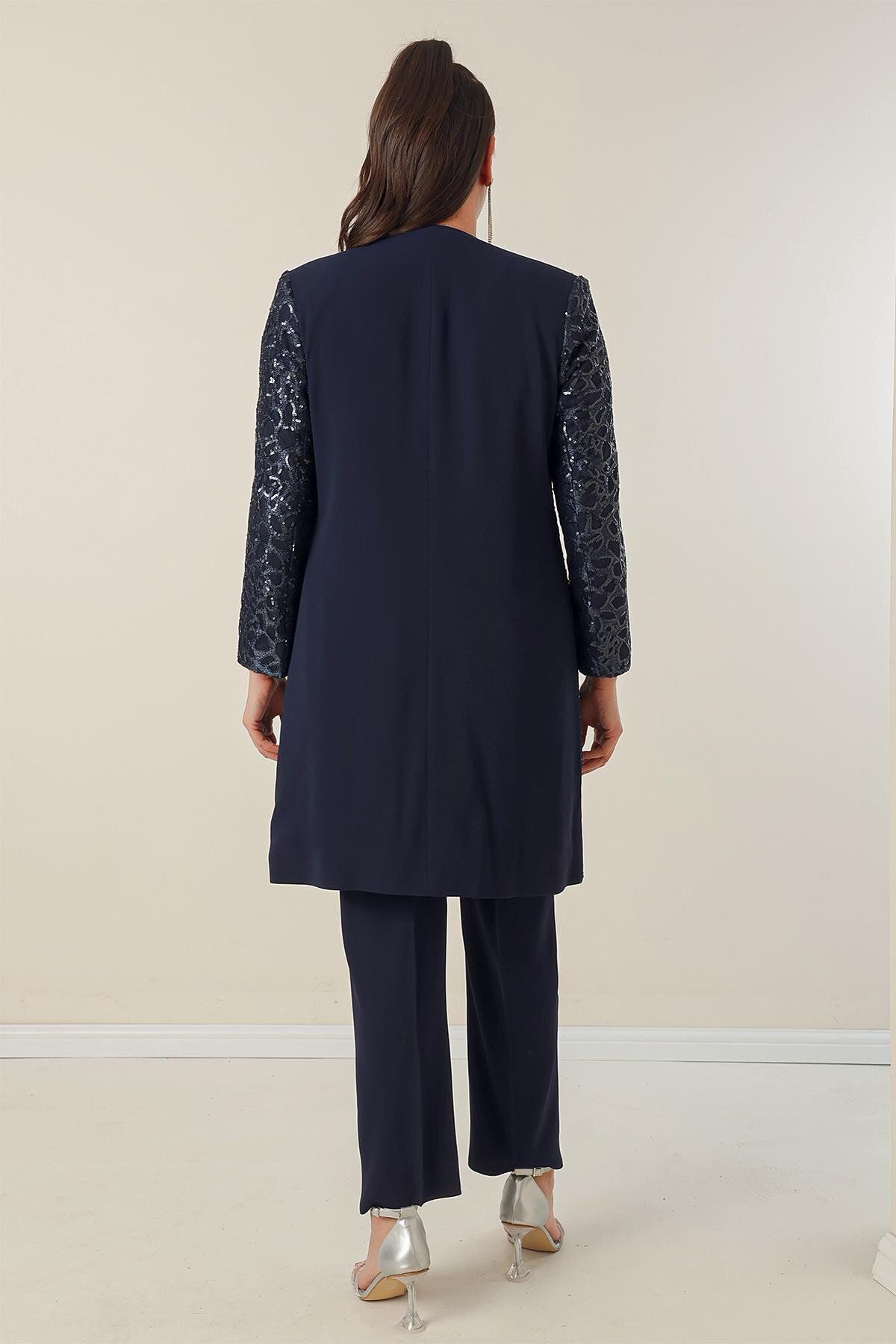 By Saygı-Crepe Blouse with Side Slits, Sleeves and Sequin Lined Jacket and Trousers Plus Size 3-Piece Set 5