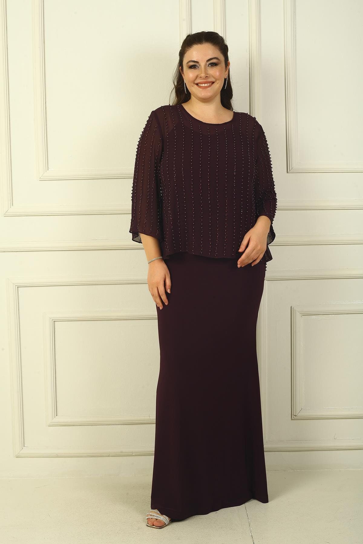 By Saygı-Perlenbesetzte Chiffonbluse in Übergröße und langes Sandy-Kleid – 2-teiliges Set mit Seilriemen und geknöpfter Rückseite 3