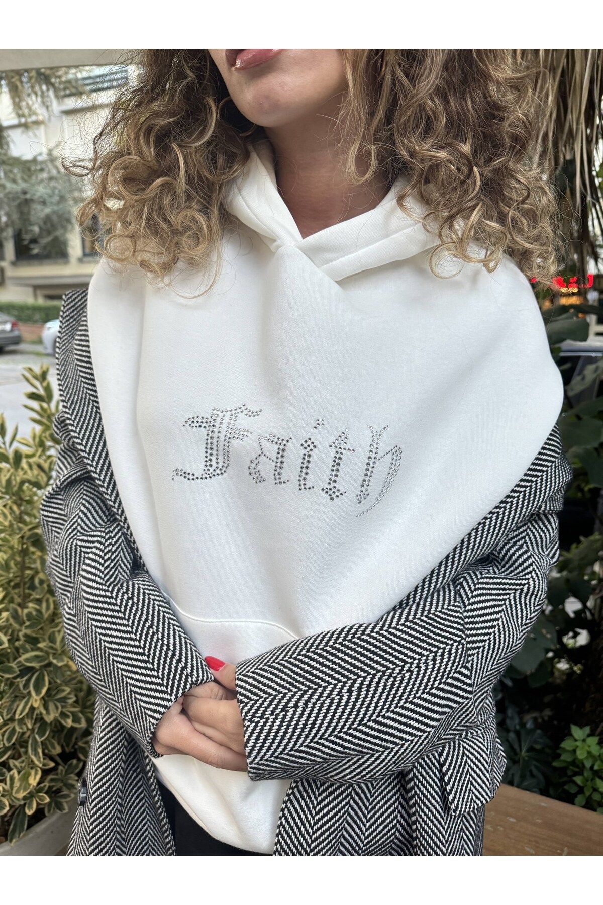 Gia-Art-Faith Written Stone Printed Hooded Fleece Inside Oversize White Sweatshirt 4