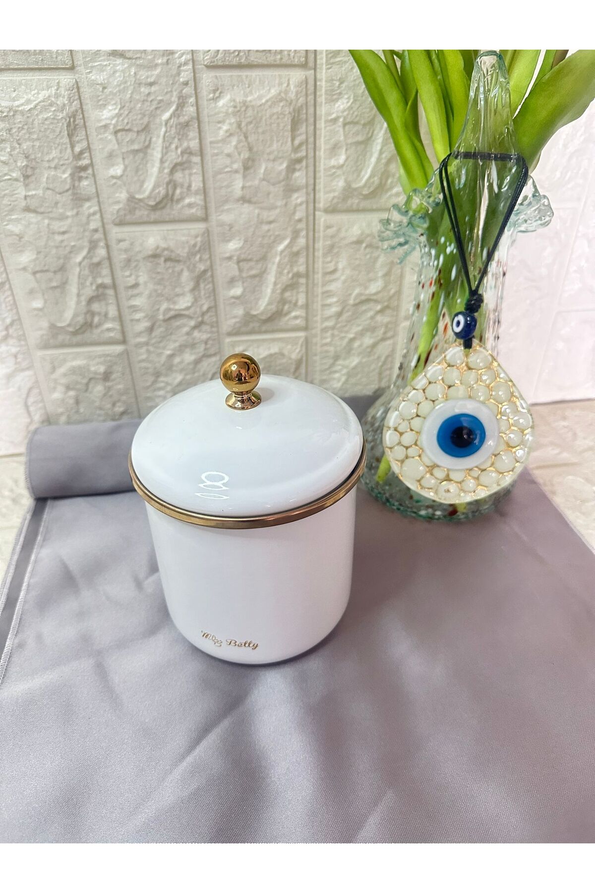 Porselen Kapaklı Emaye Kavanoz 13 Cm Kavanoz - Beyaz