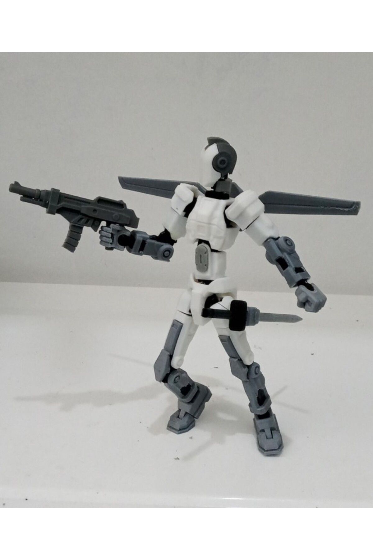 Loopify Titan Koleksiyonu Mark 13 Oynar Eklemli Robot Figür Oyuncak 18 cm Beyaz