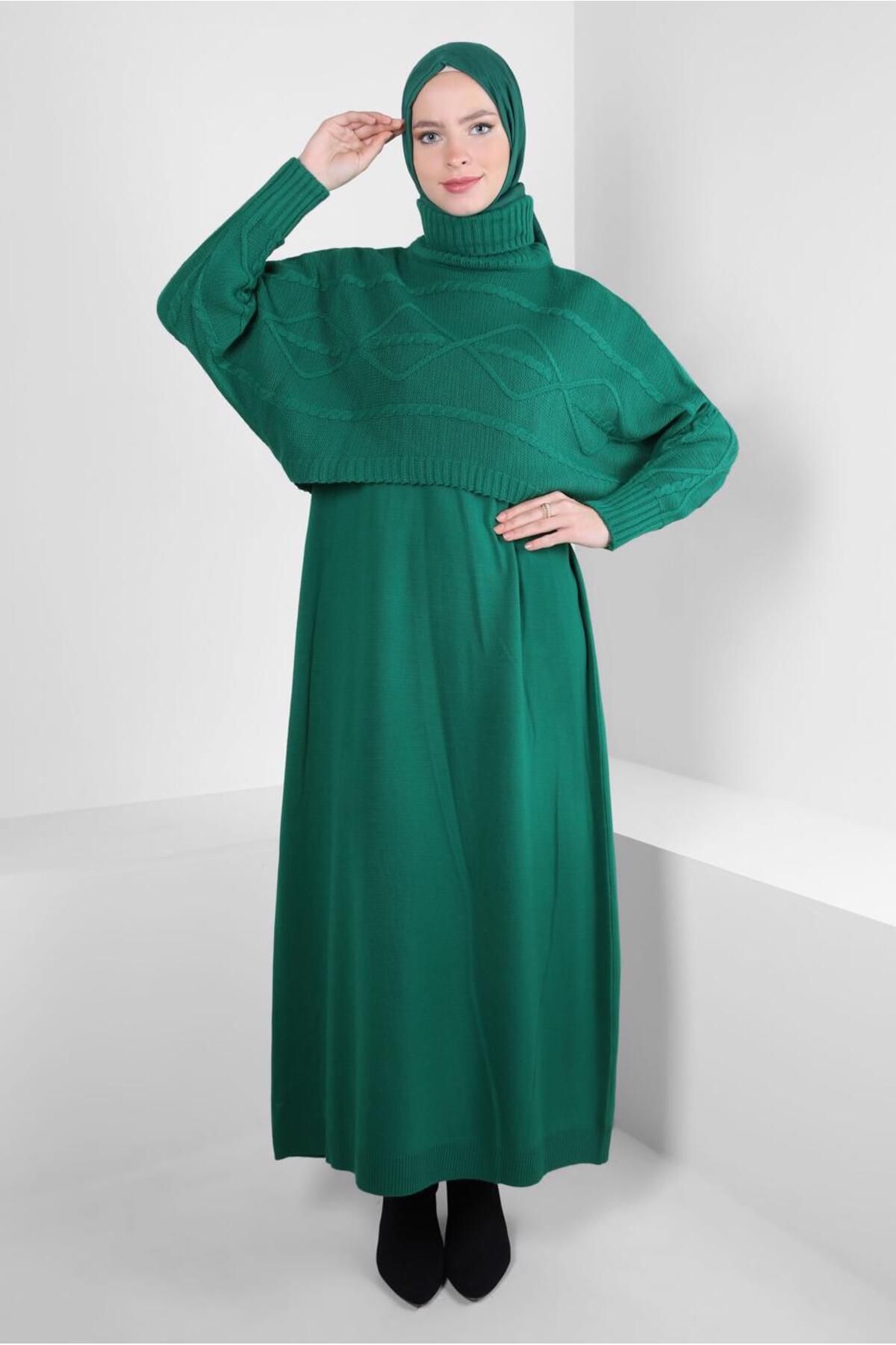 بافتنی دو لباس یقه لاک پشت خود طرح 43204 Alvina