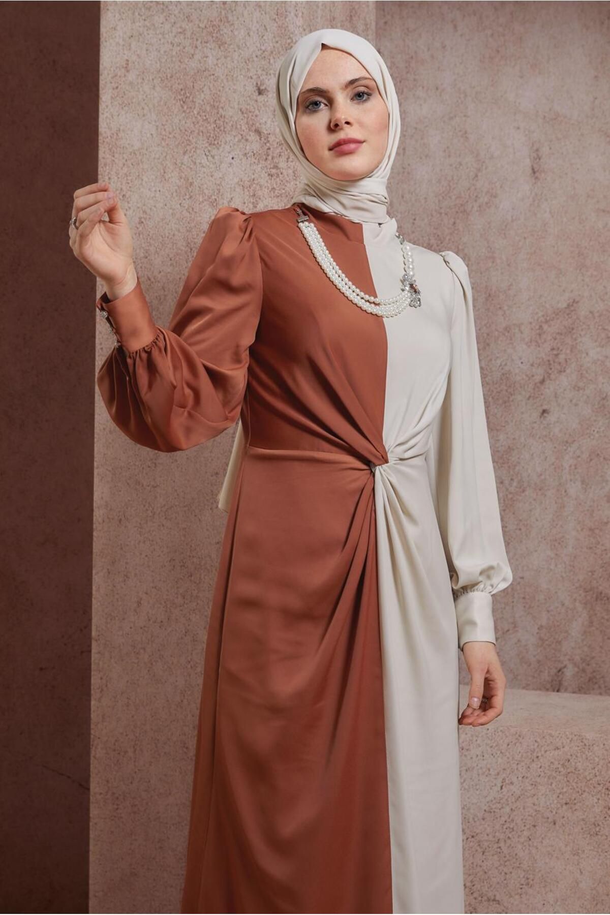 لباس شب دو رنگ با اکسسوری 50401 Alvina