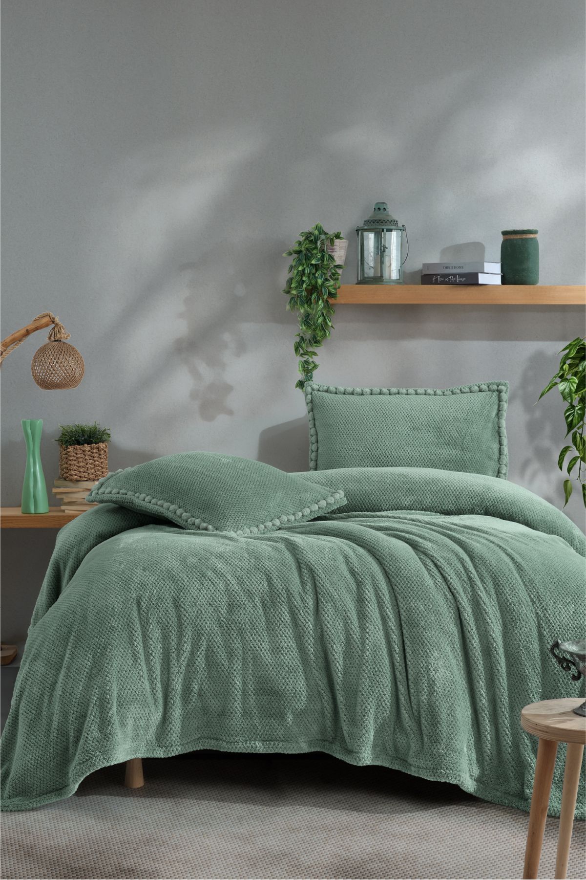 Clasy-Welsoft Double Pompom Detailed Bedspread Set 2