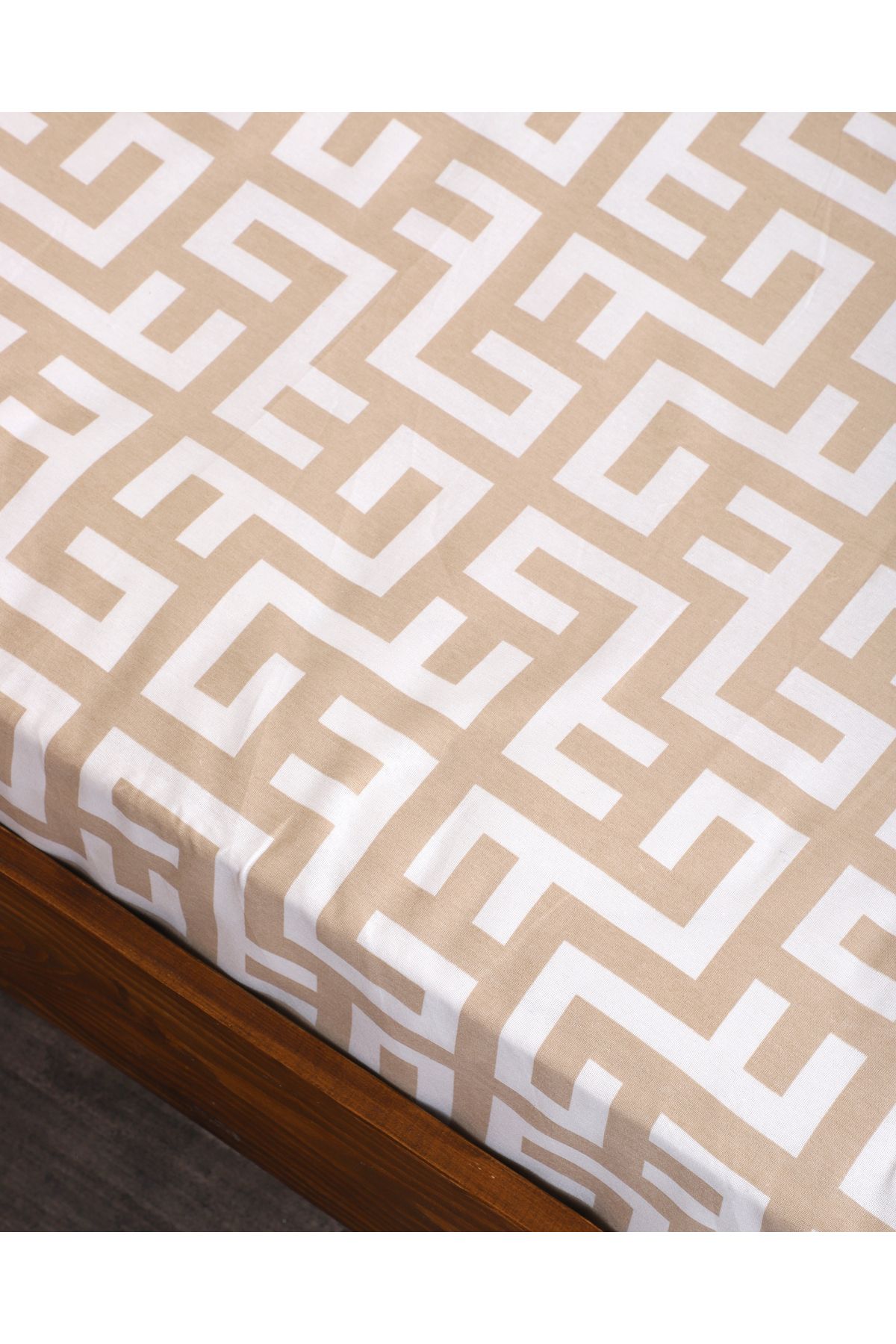 ENESSA-One Person Patterned Elastic Sheets Set 4