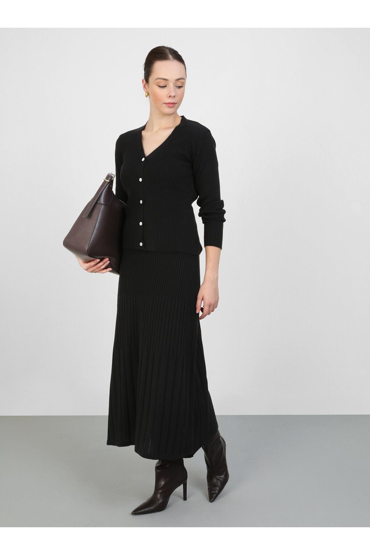 Refka-Black Knitwear Cardigan and Skirt Set 1