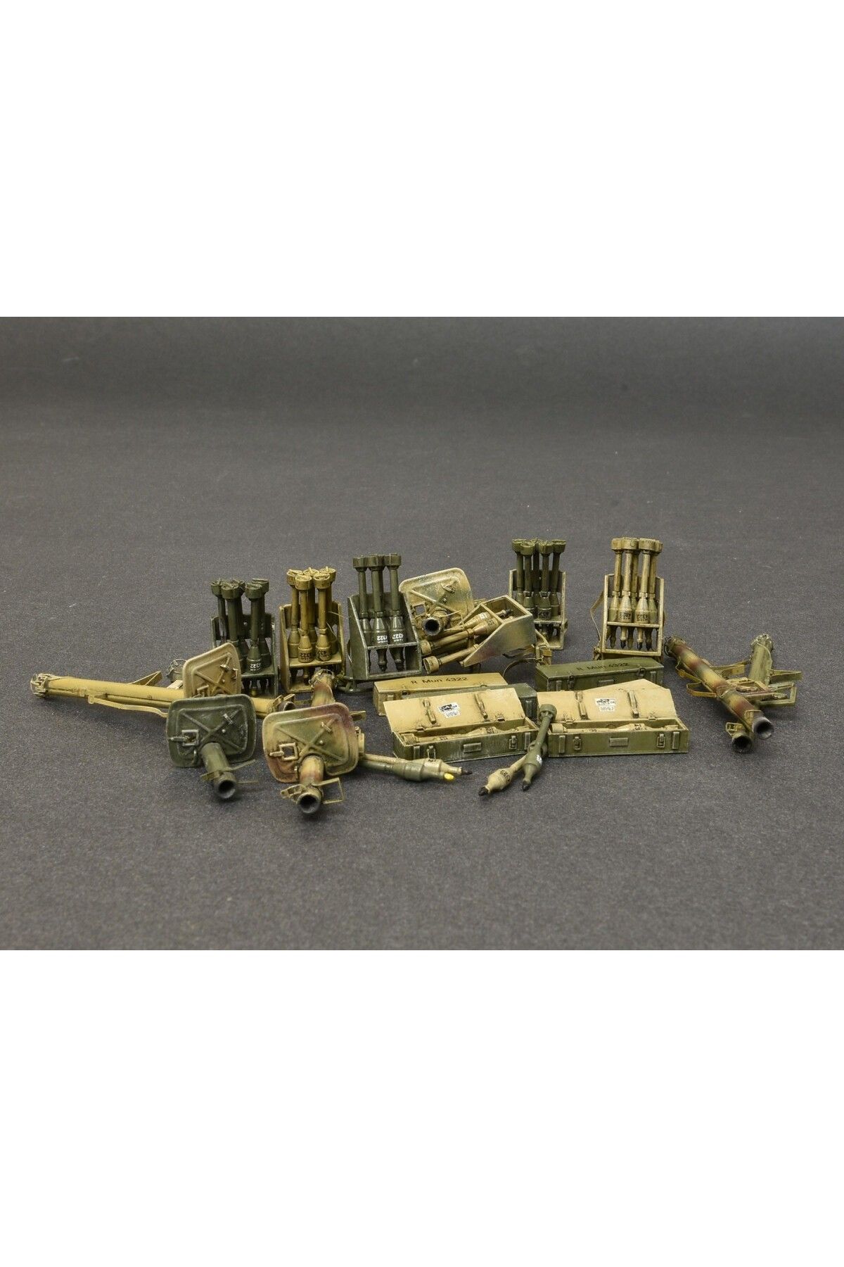 MiniArt-35263 1:35 Bazooka and Panzerschreck Set - Rpzb 54 and 43 Model 6