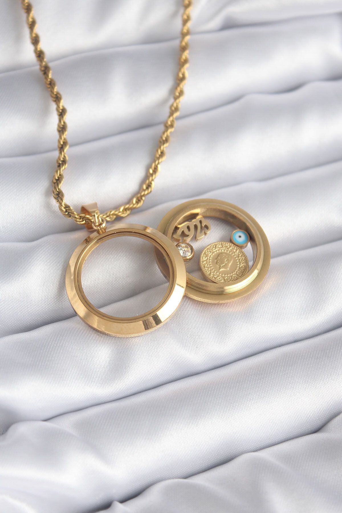 Clariss 316L Çelik Gold Renk Açılabilir Fanus Model Kadın Kolye
