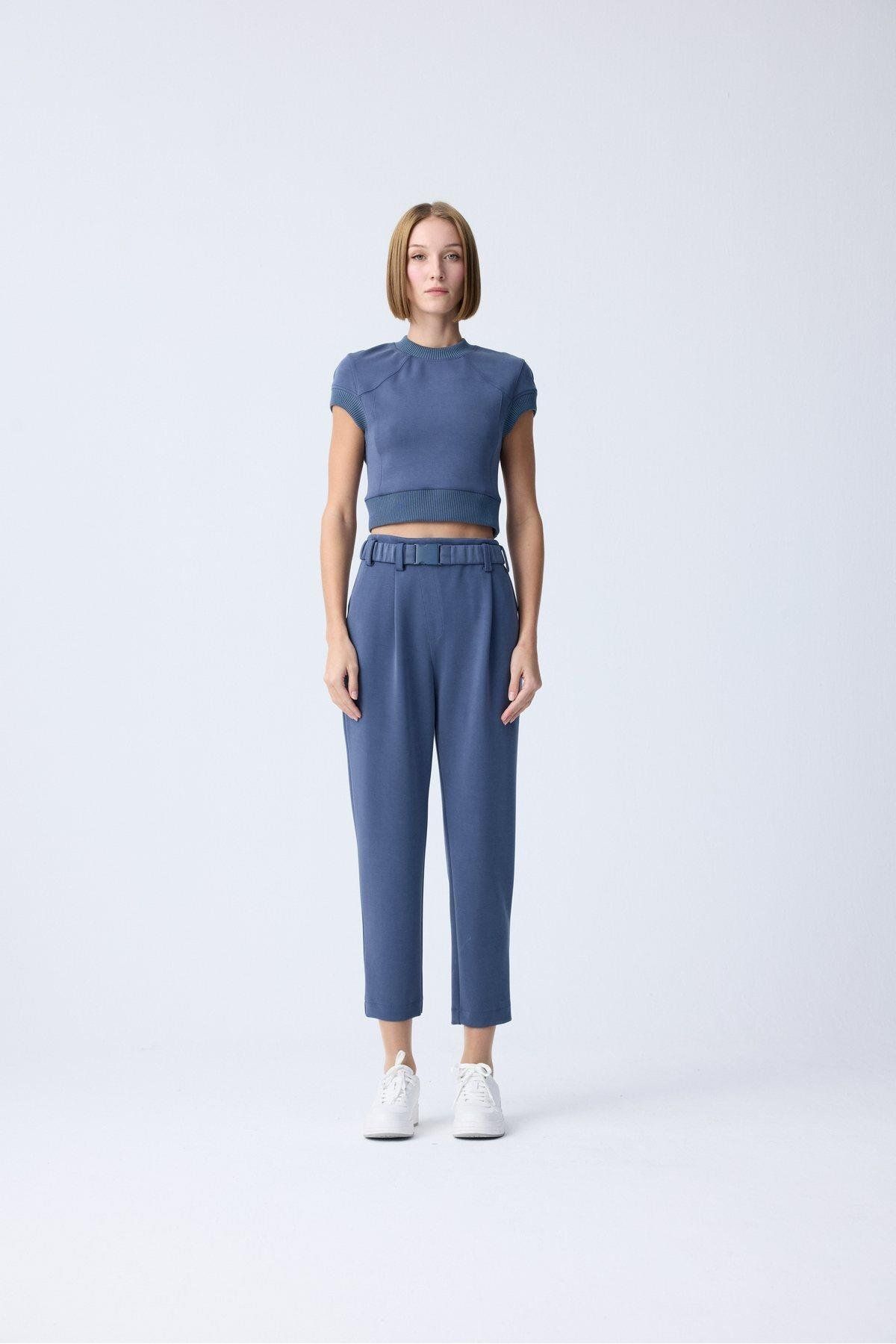 rue.-Navy Blue Knitted Blouse with Knitwear Band Detail 2