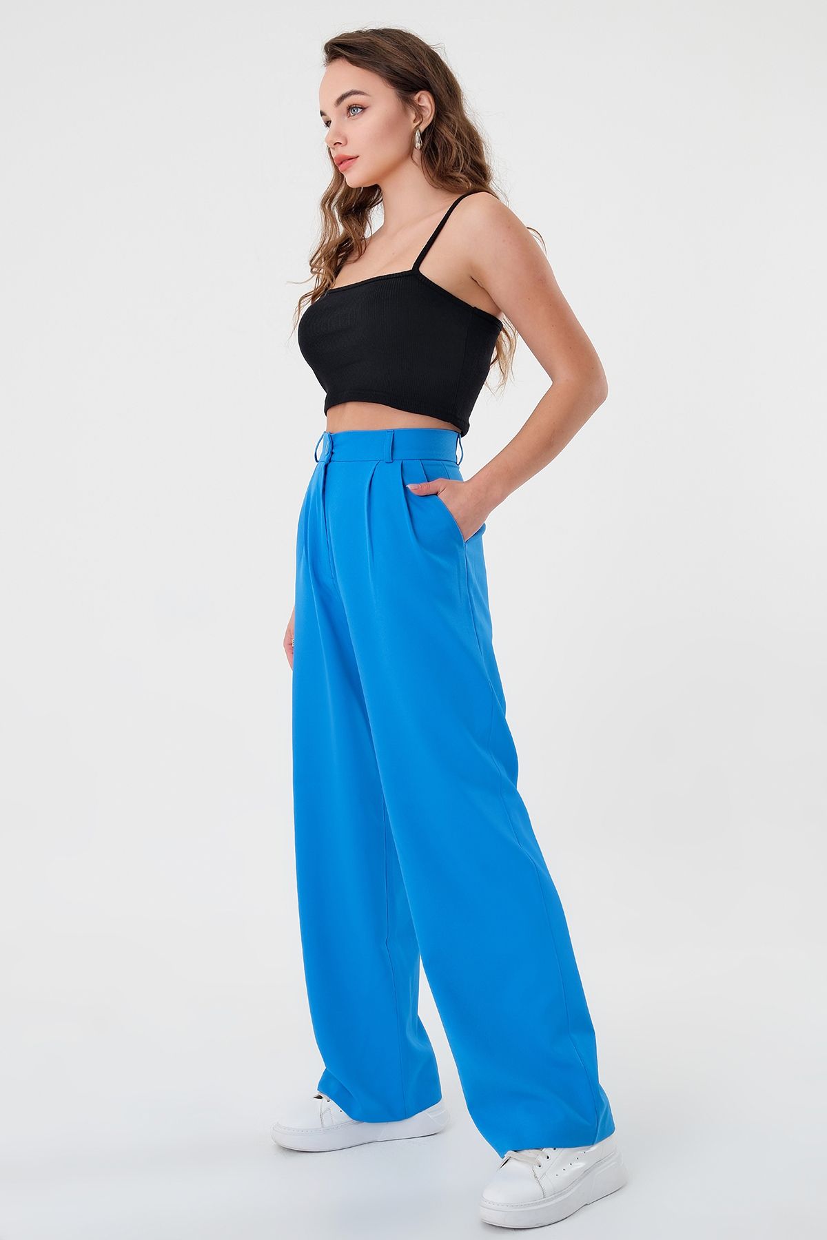 complete the look image