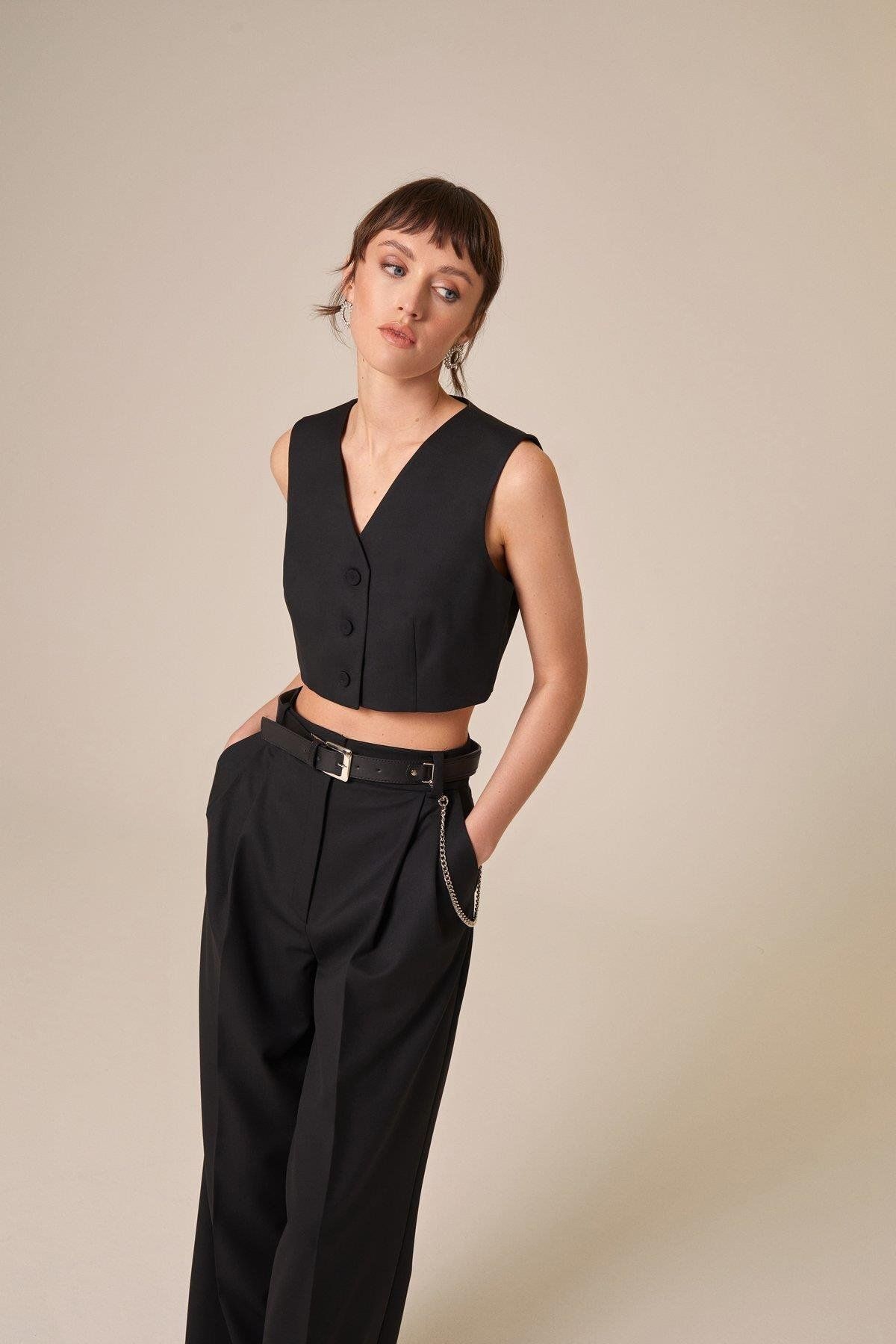 rue.-V-Neck Black Crop Vest 1