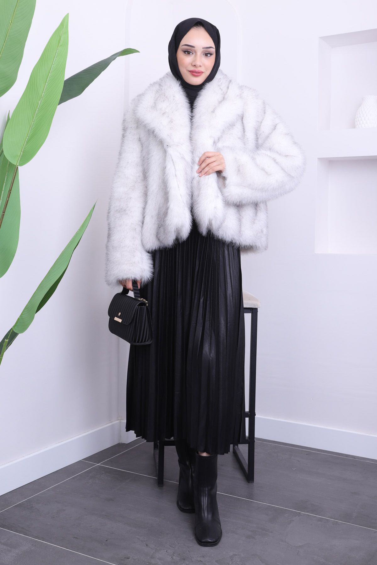 İmajButik-Gray Patterned Short Fur Coat 2