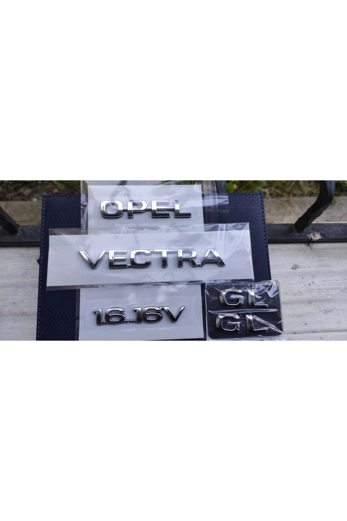 restinal-Opel Vectra 1.6_16V Gl Rigging Kit - Door Trim and Rear Text 1