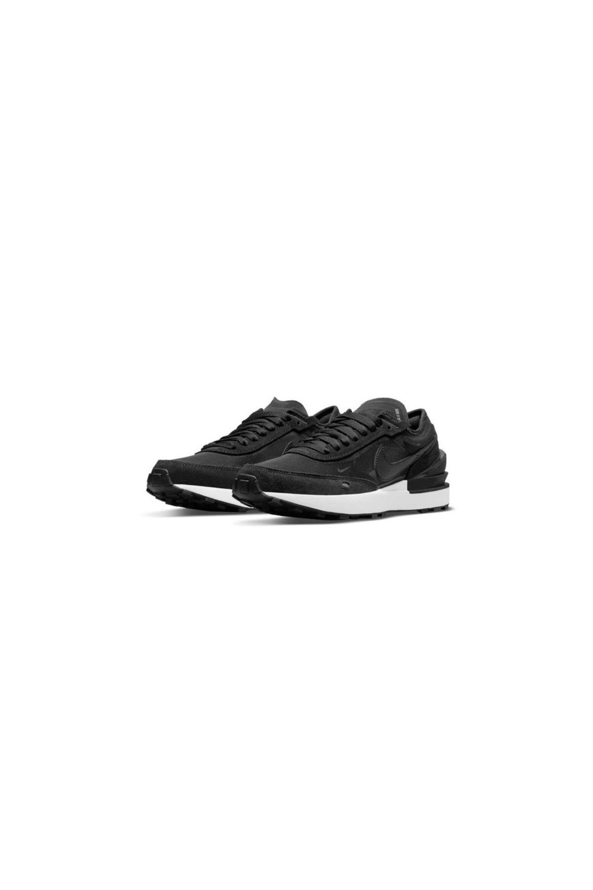 Nike-Sneakers - Black - Flat 3