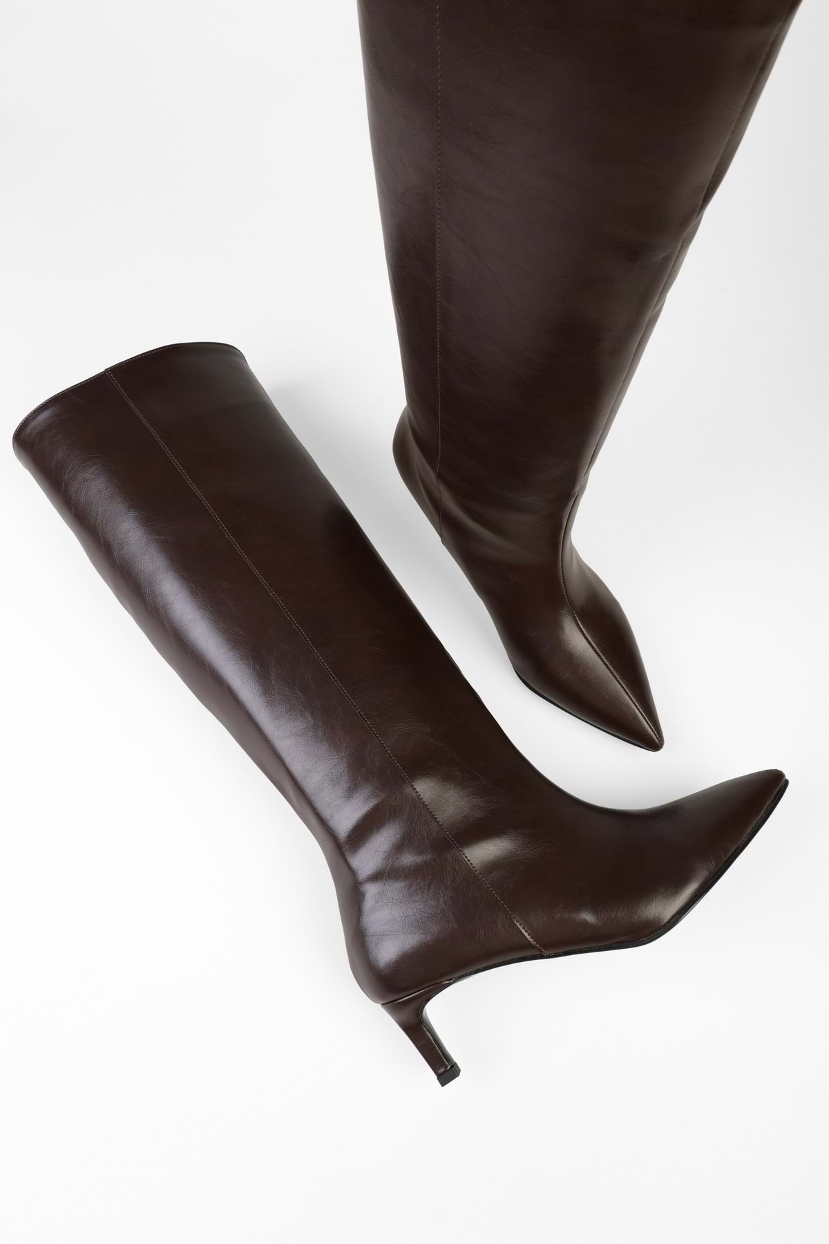 Shoeberry  Kadın Blaze Kahve Cilt Kısa Sivri Topuklu Çizme - Görsel 4