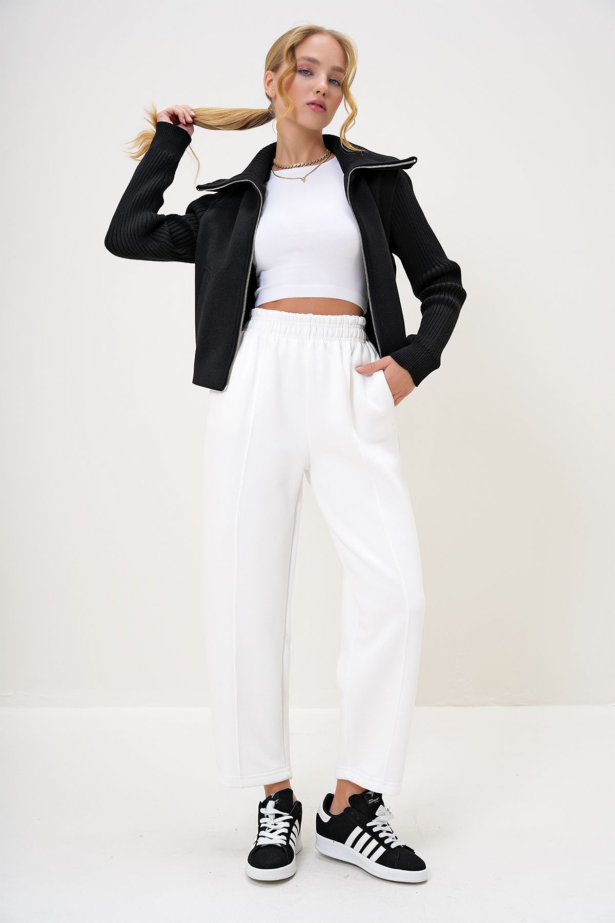 Trend Alaçatı Stili-Weiße Damen-Buggy-Hose mit doppelter Tasche, elastischer Taille, Streifen vorne, 3-fädig, Raster, ALC-X13198 5