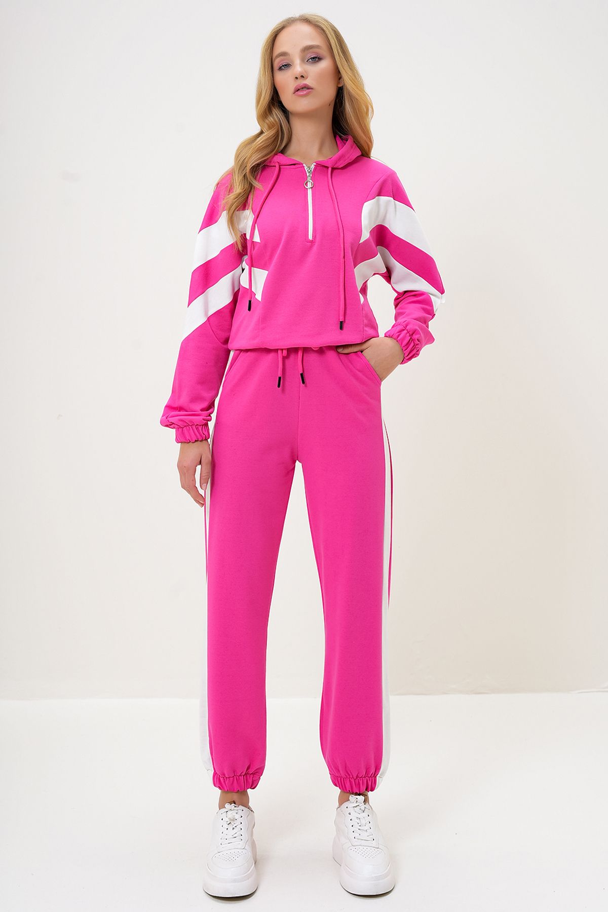 complete the look image