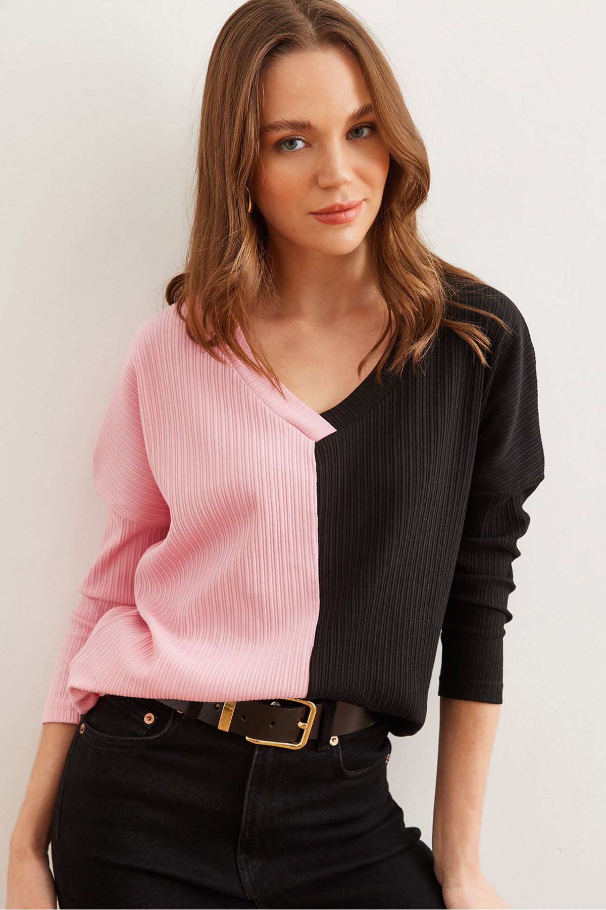 Olalook Rosa-schwarze Farbbluse für Damen mit weicher Textur BLZ- 19002780