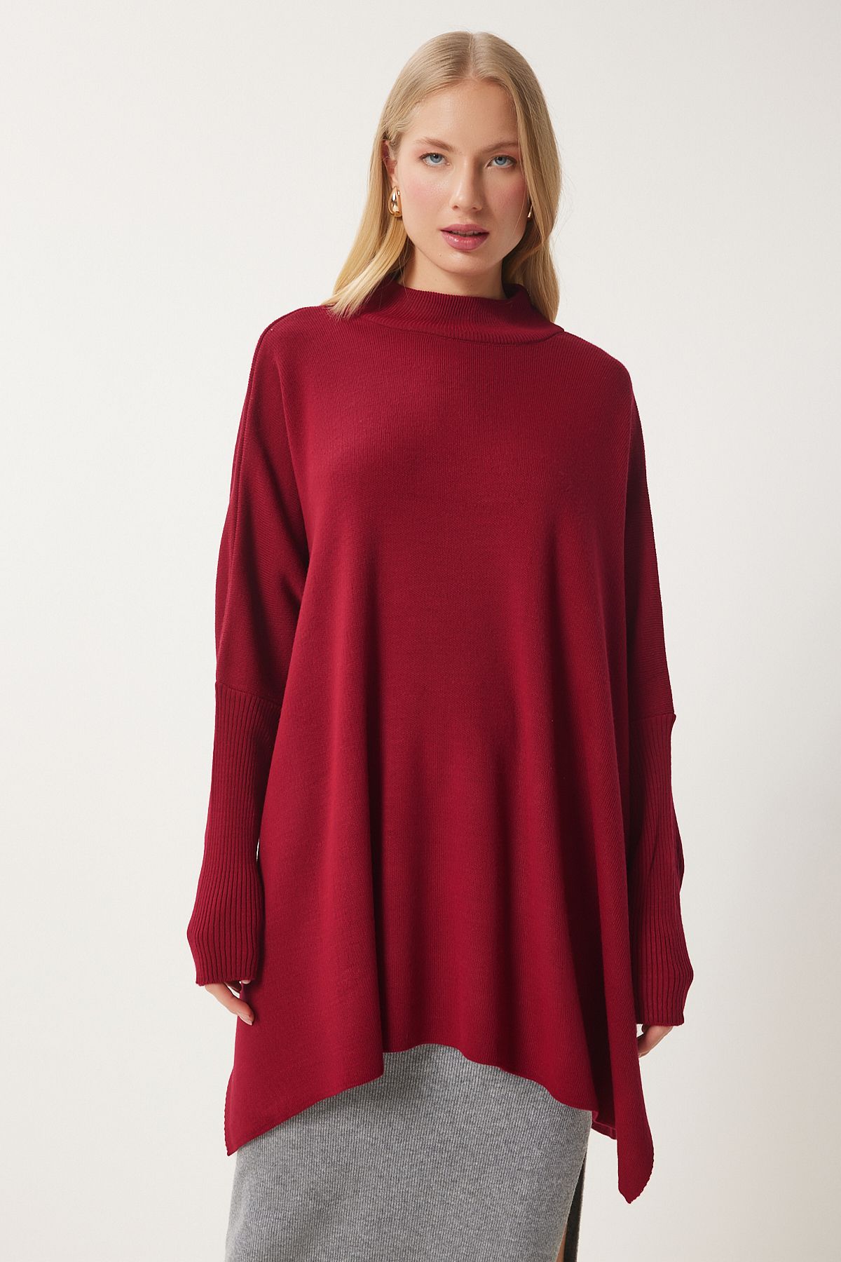 Happiness İstanbul-Burgunderroter Oversize-Ponchopullover mit Seitenschlitz für Damen YY00005 3