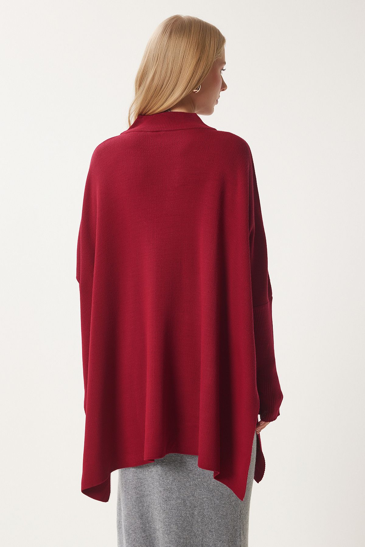Happiness İstanbul-Burgunderroter Oversize-Ponchopullover mit Seitenschlitz für Damen YY00005 11