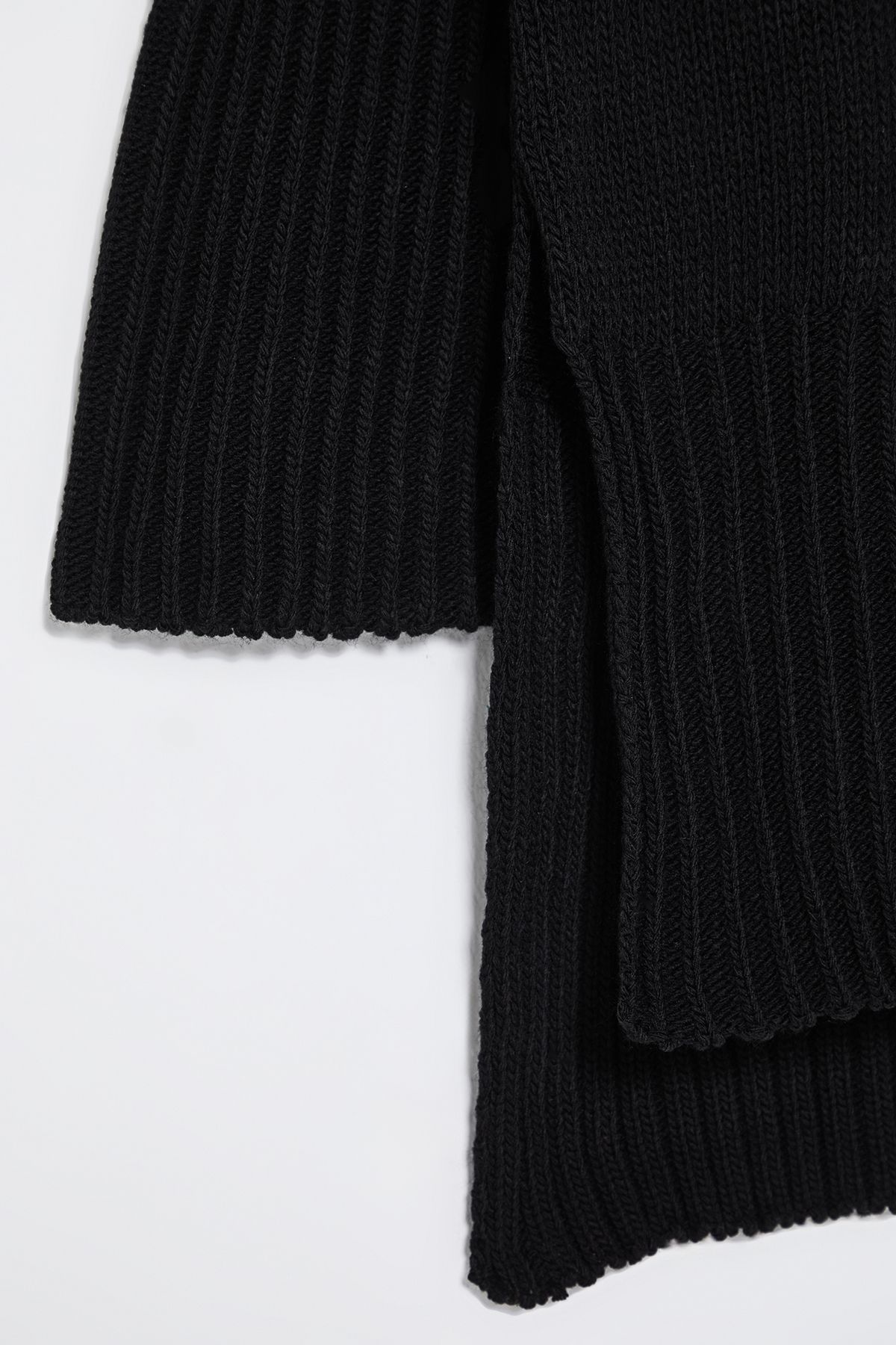 Trendyol Curve-Black V-Neck Knitwear Sweater with Slits on the Sides Tbbaw25An00057 7