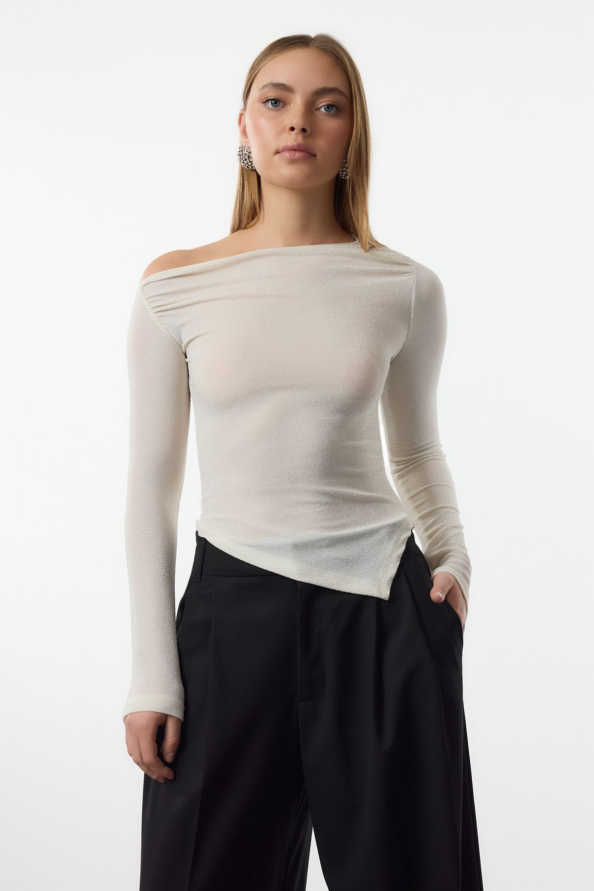 Trendyol Collection-Ecru Asymmetrical Hem Detail See-Through Knitted Blouse Tpraw25Bz00018 1