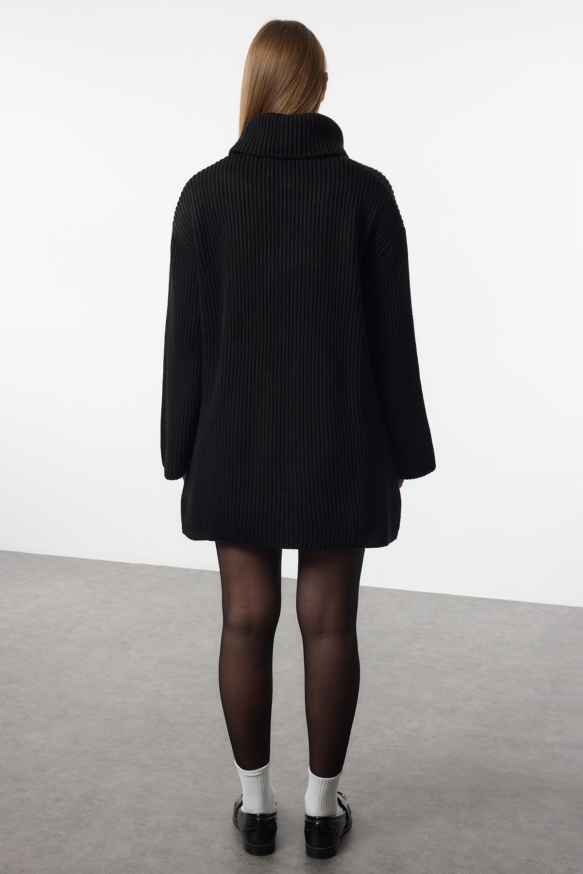 Trendyolmilla  Siyah Balıkçı Yaka Geniş Kalıp Triko Kazak TWOAW25KZ00394 - Görsel 5