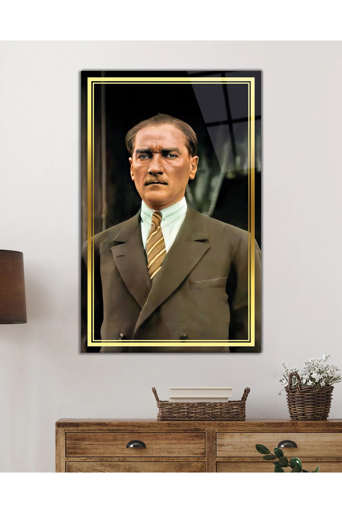 ArtNoia Gold Şeritli Mustafa Kemal Atatürk Portresi Cam Tablo