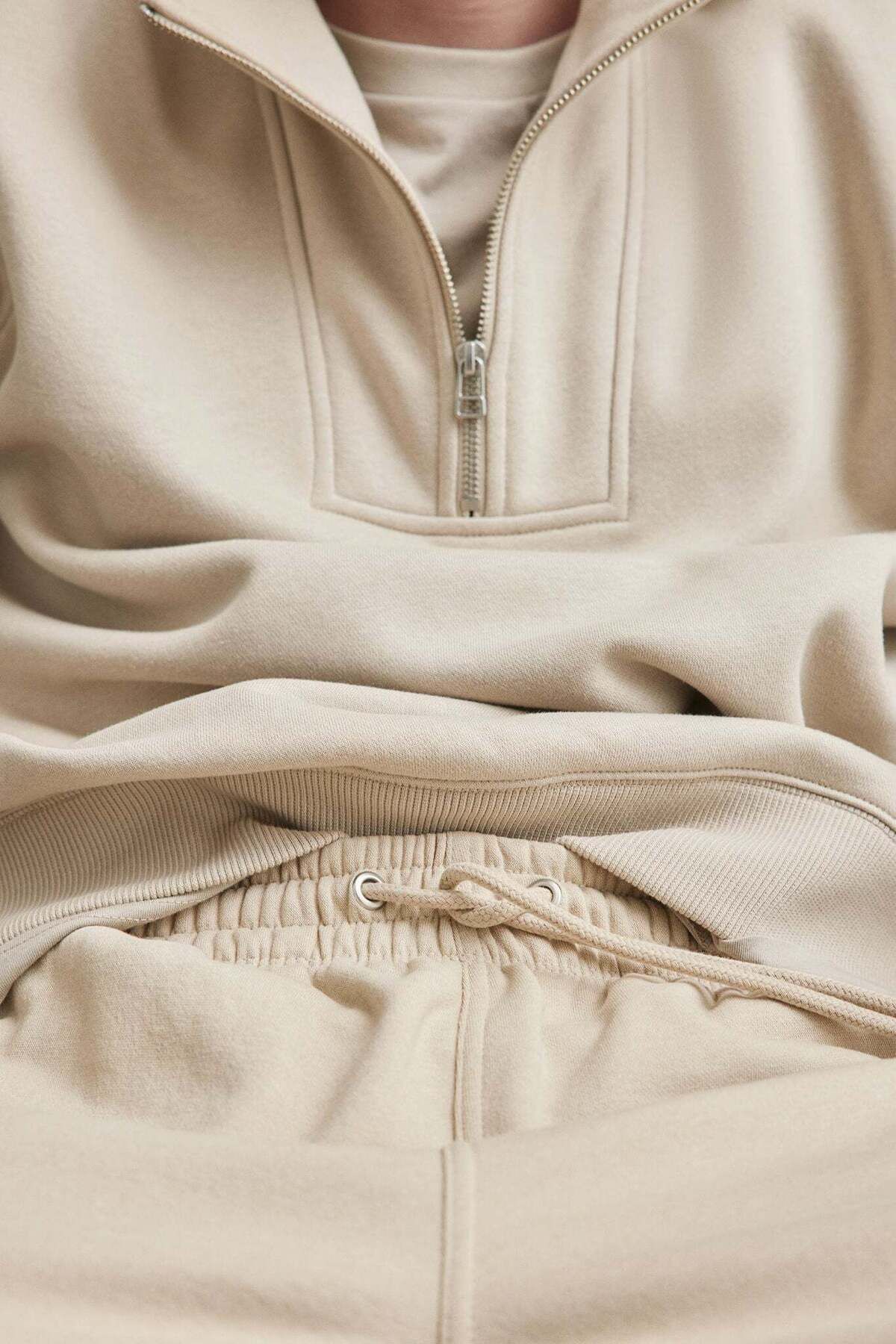 H&M-Regular Fit Joggers 1