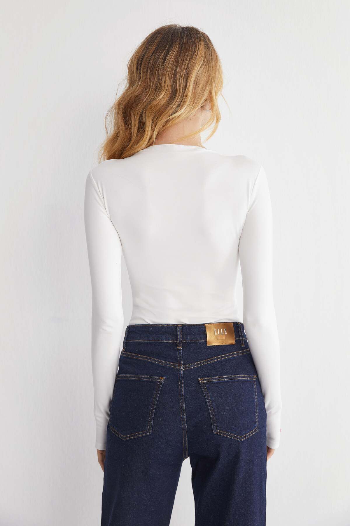 complete the look image