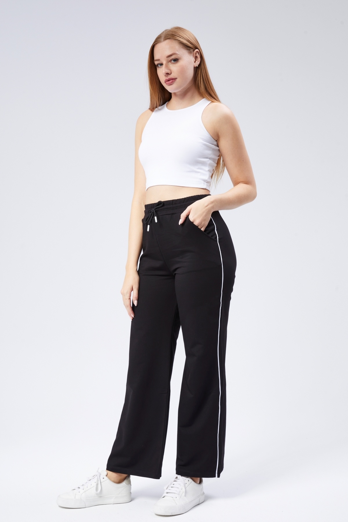 TunaBlogg-Pallazo Model Side Stripes Tracksuit 4