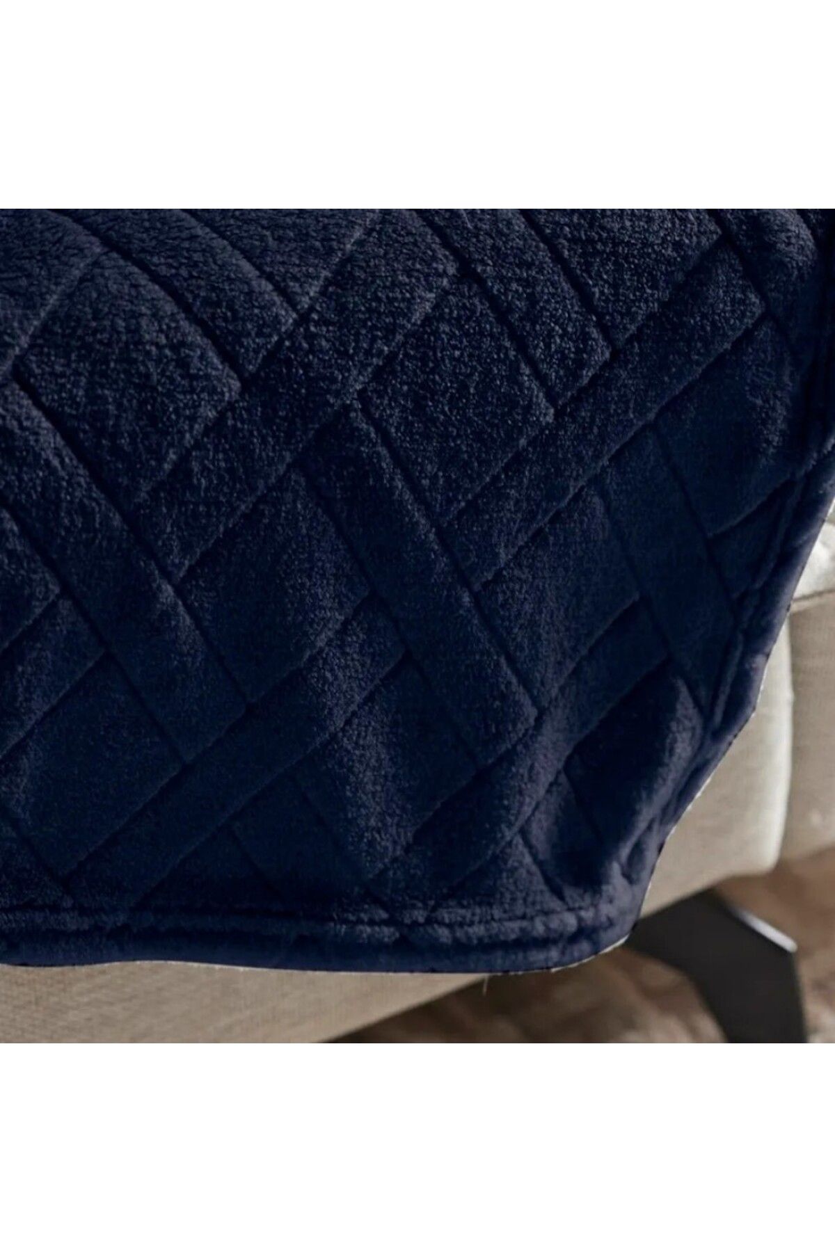 Karaca-Elanor Kuscheldecke in Navy 3