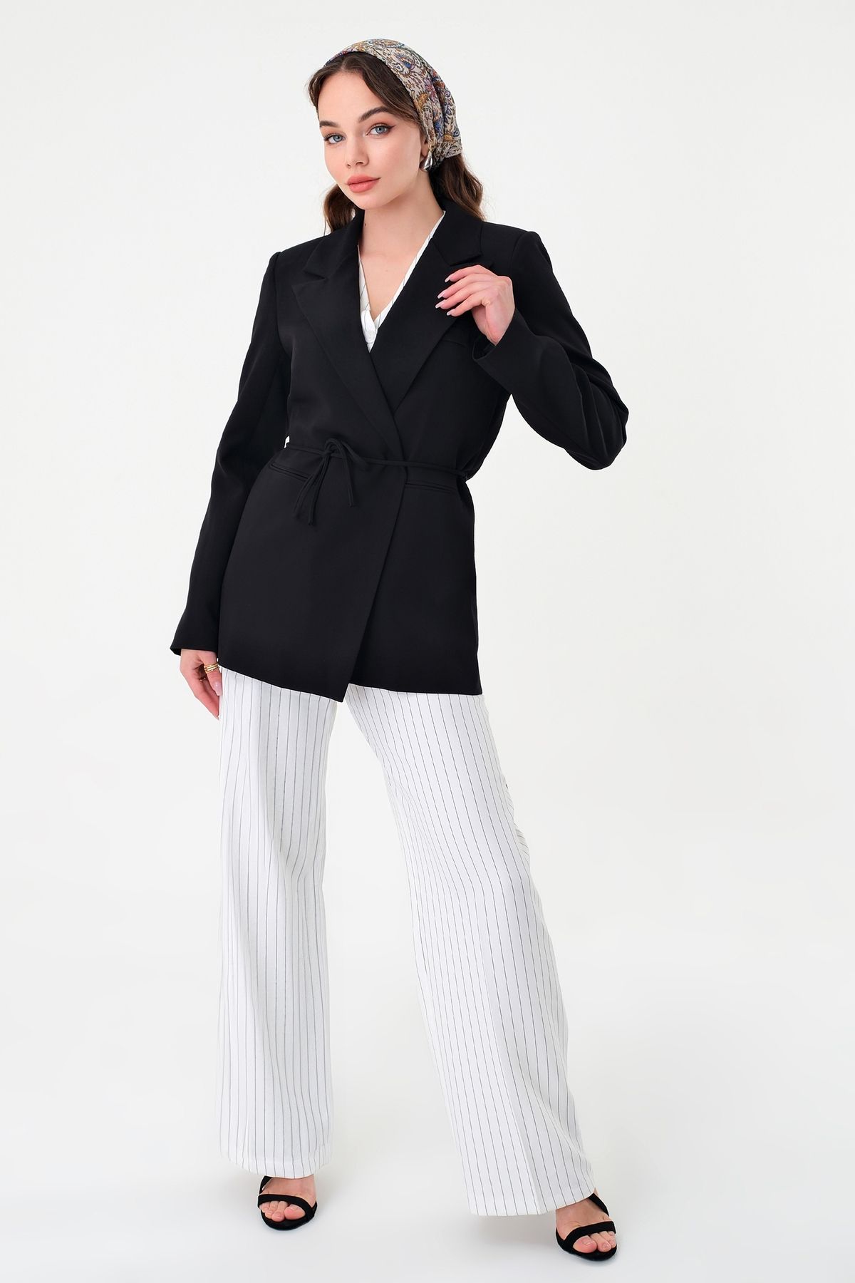 polle Kadın Siyah Bel Bağlamalı Blazer Ceket