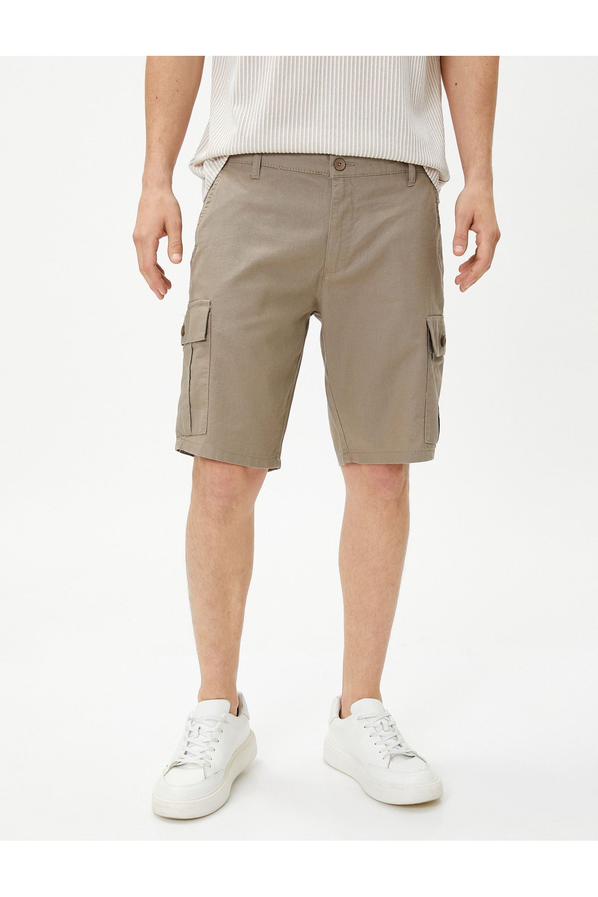 Koton-Linen Blend Cargo Shorts with Pocket Detail and Buttons 3