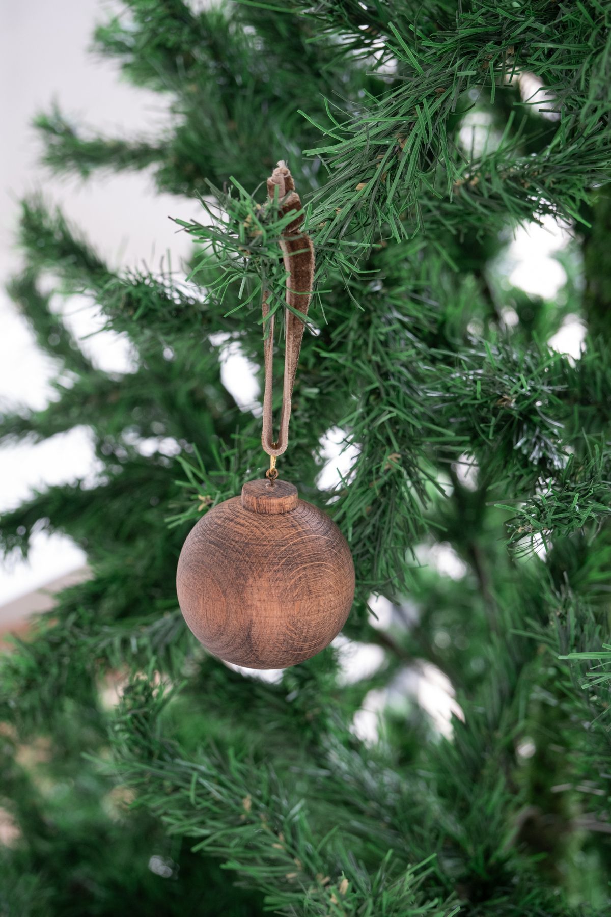 Beige & Stone-Christmas Wooden Set - 2 Balls and Christmas Tree Ornament, X Den.Interiors 4