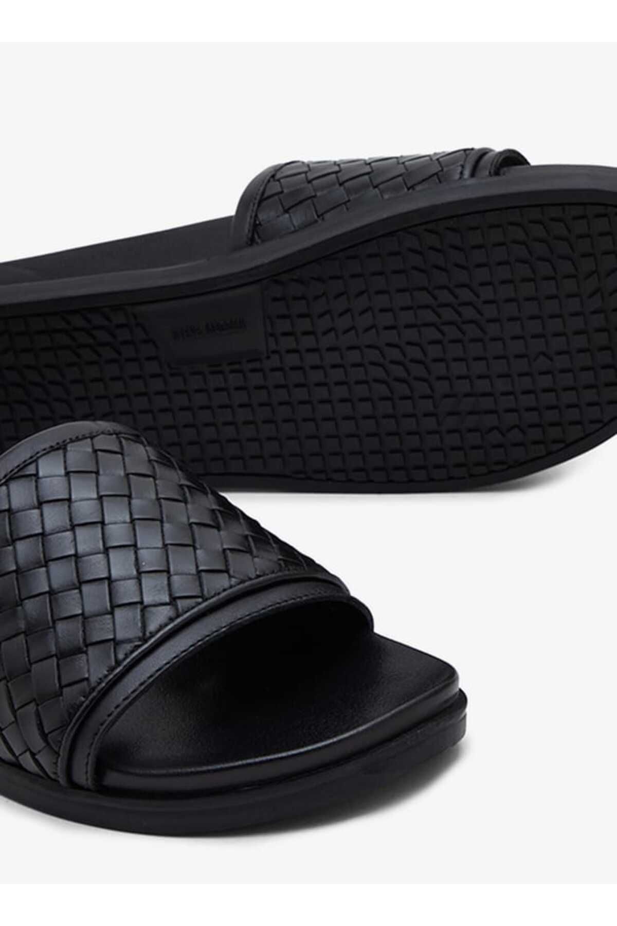 Steve Madden-Men's Textured Slip-On Sandals 4