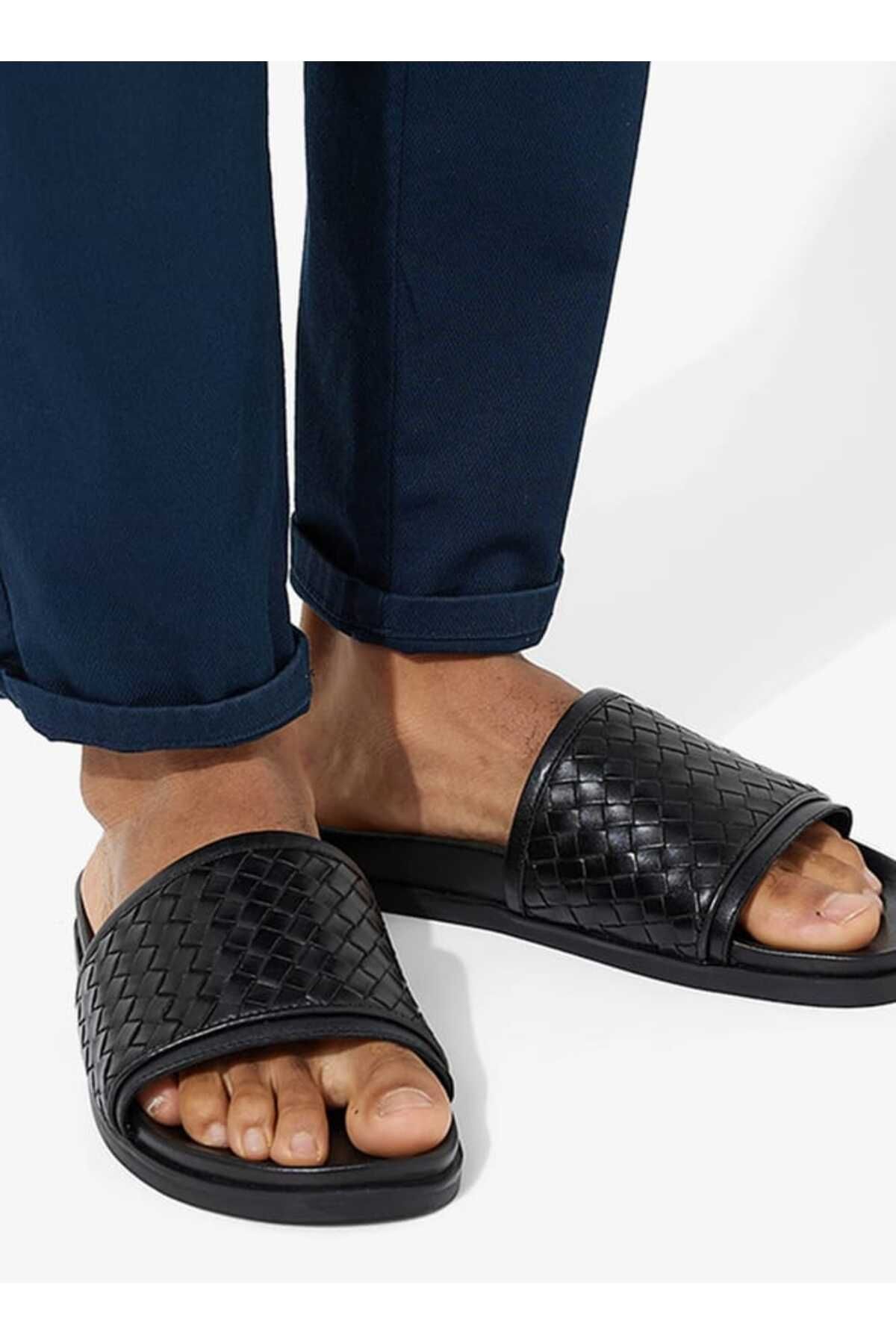 Steve Madden-Men's Textured Slip-On Sandals 2