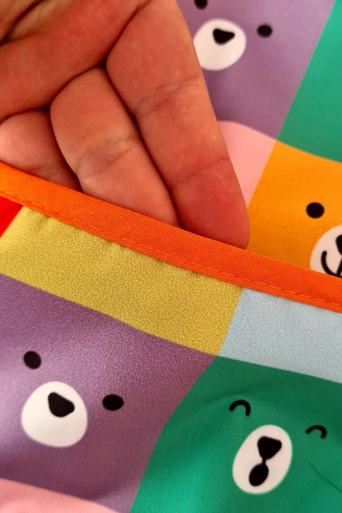 ANP MODA TASARIM Kare Ayılar Desenli Sıvı Geçirmez Unisex Aktivite Ve Mama Önlüğü A2001 6-24 Ay fotoğrafı 3 (önizleme)