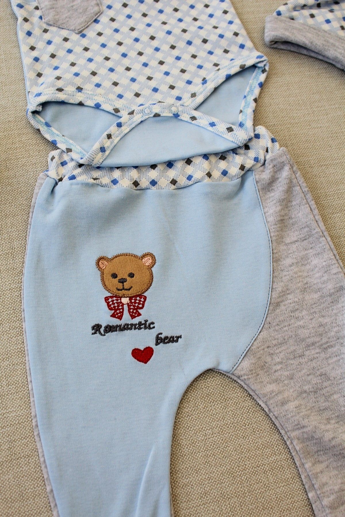 Skygo-Romantic Teddy Bear Embroidered Long Sleeve 3 Piece Baby Set - 3-6 9-12 12-18 Months 2