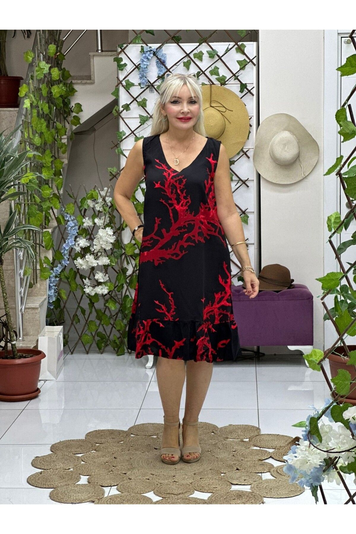 complete the look image