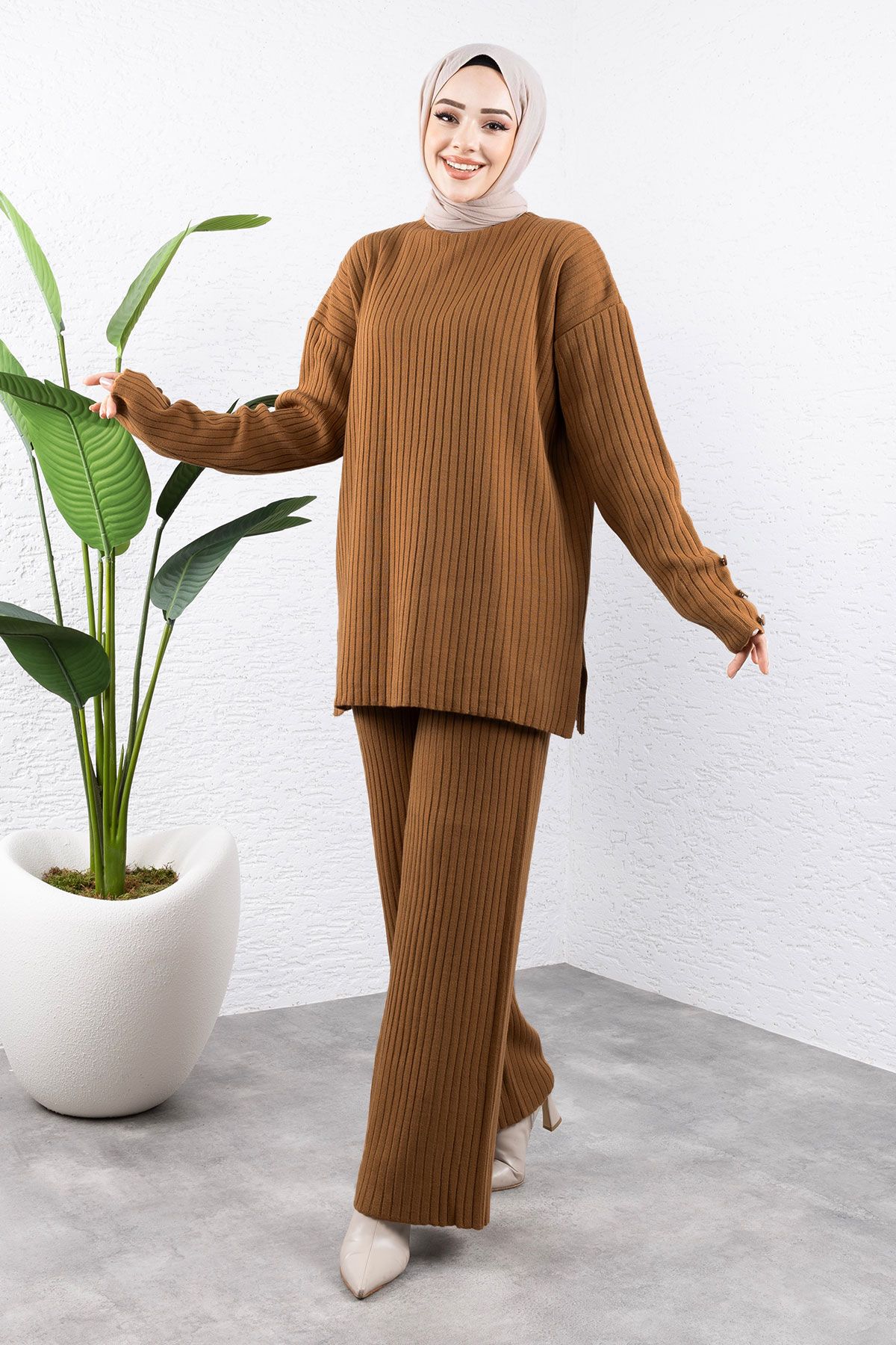 complete the look image