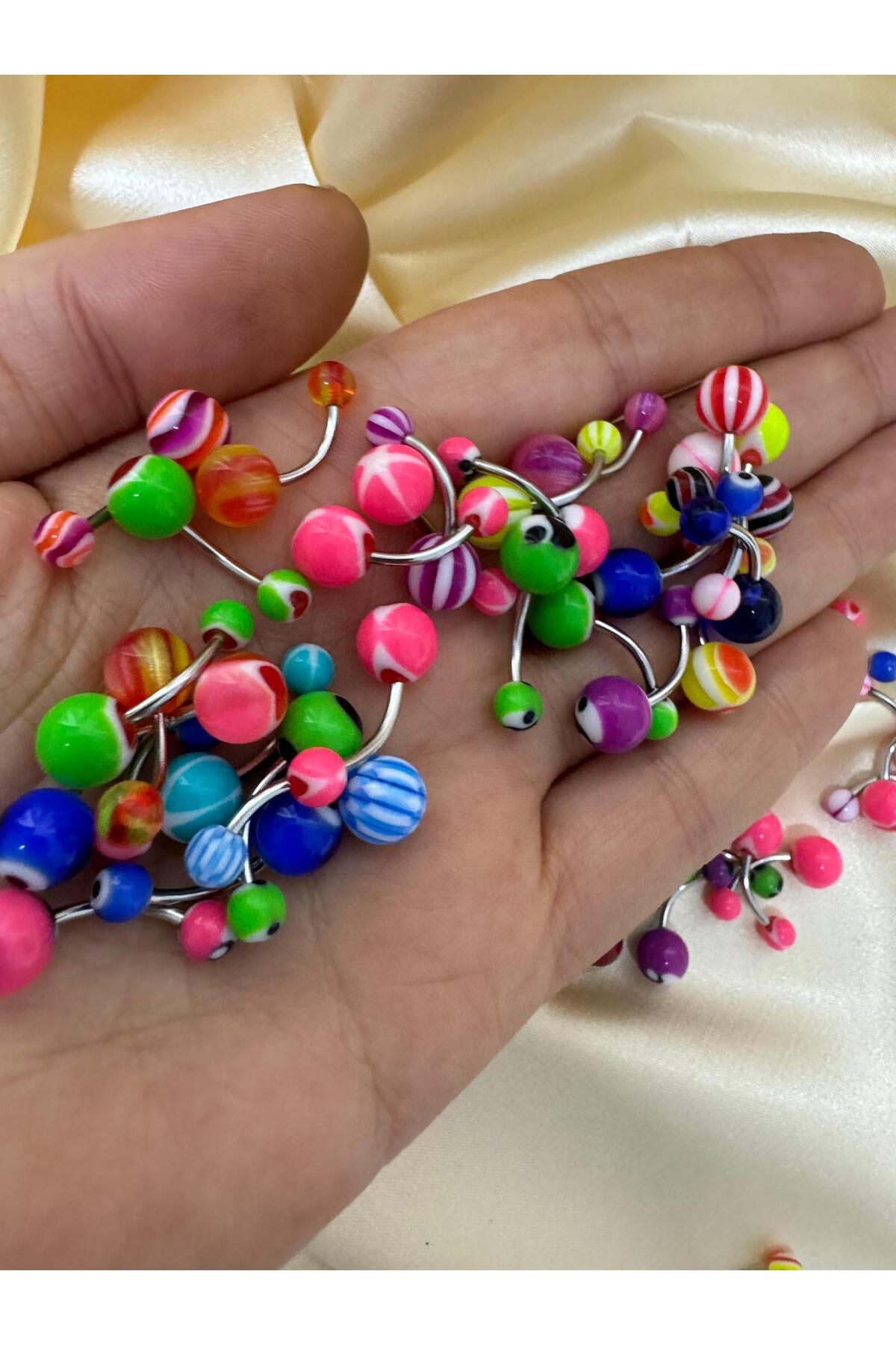 cerrahi çelik 5 adet karışık renkte plastik uçlu göbek piercingi