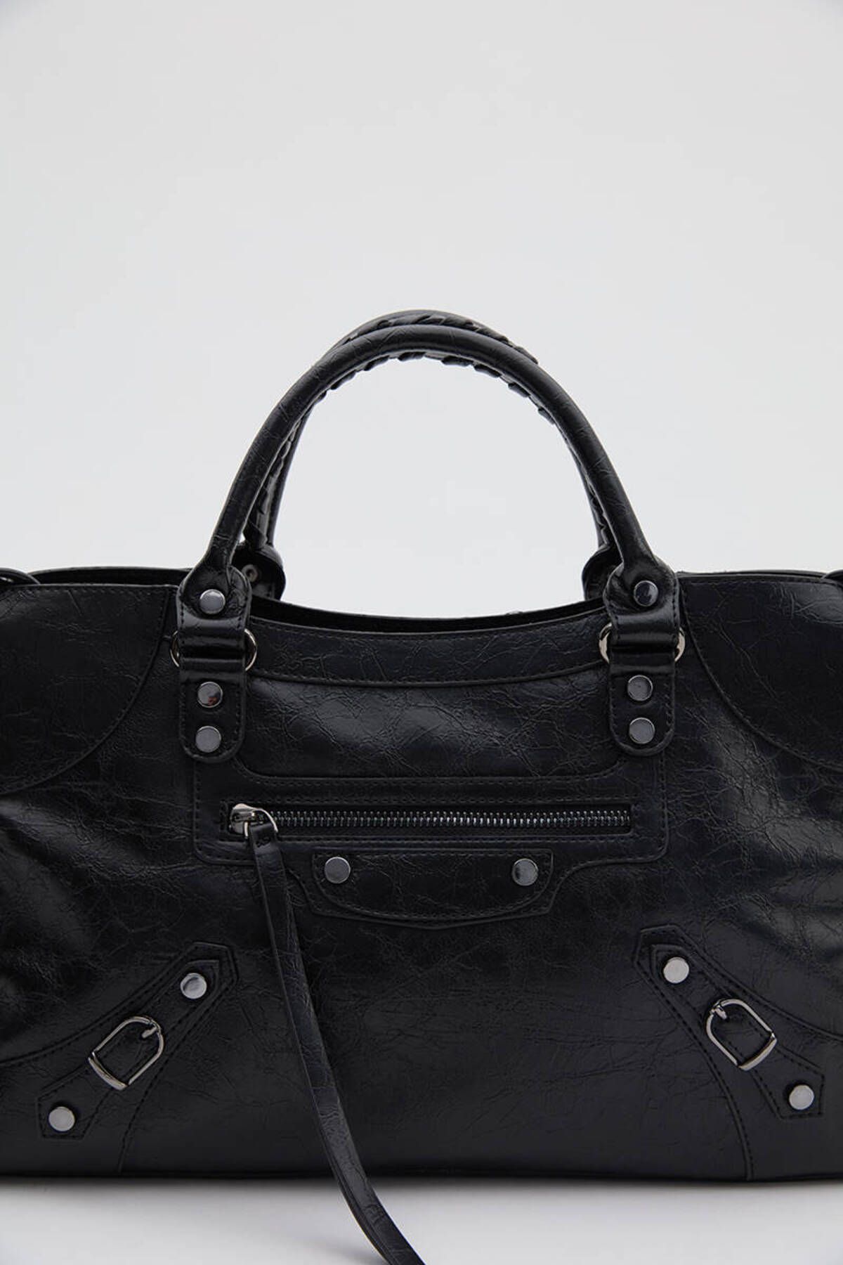 BE BLUE-Sleeve Bag with Black Stimm Detail 5