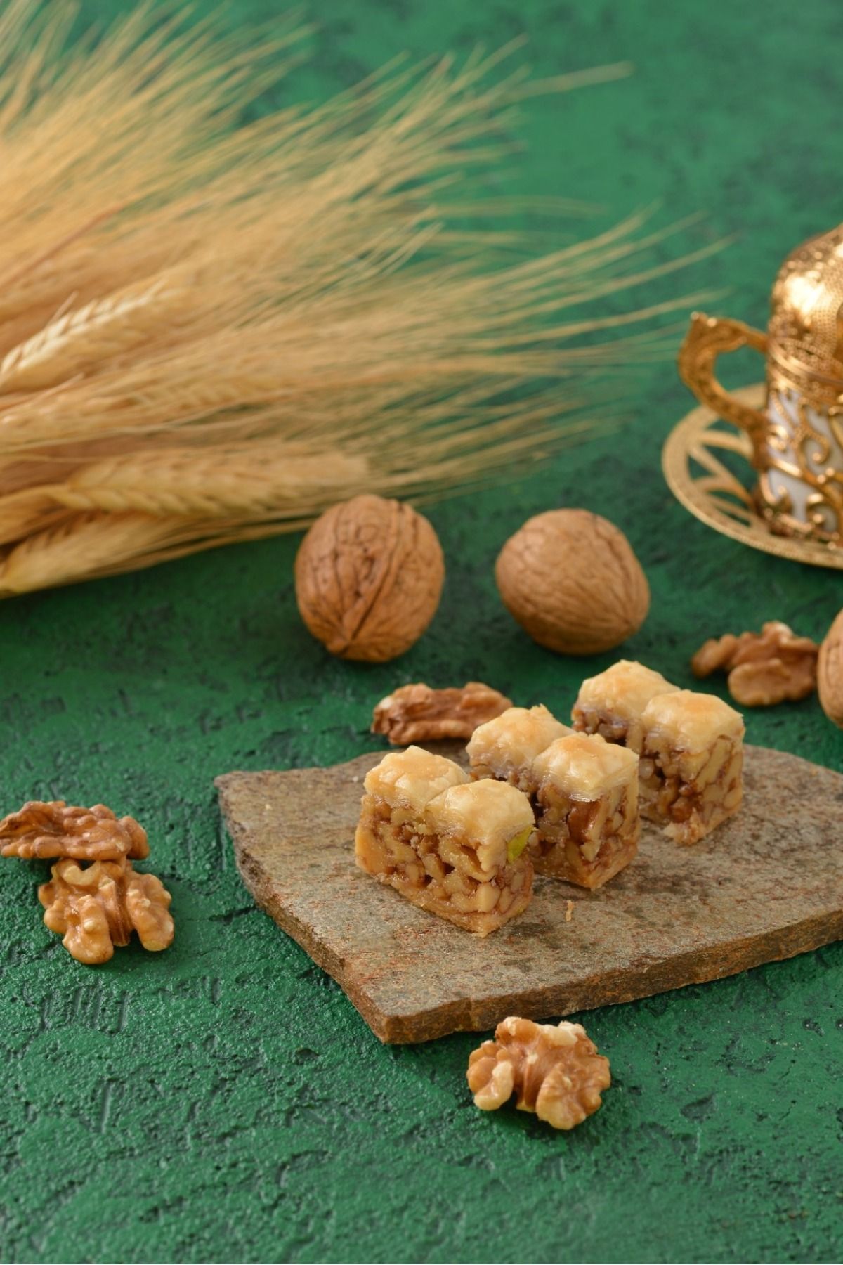 DIMSHQİA SWEETS cevizli Asiye Baklava 500 GR