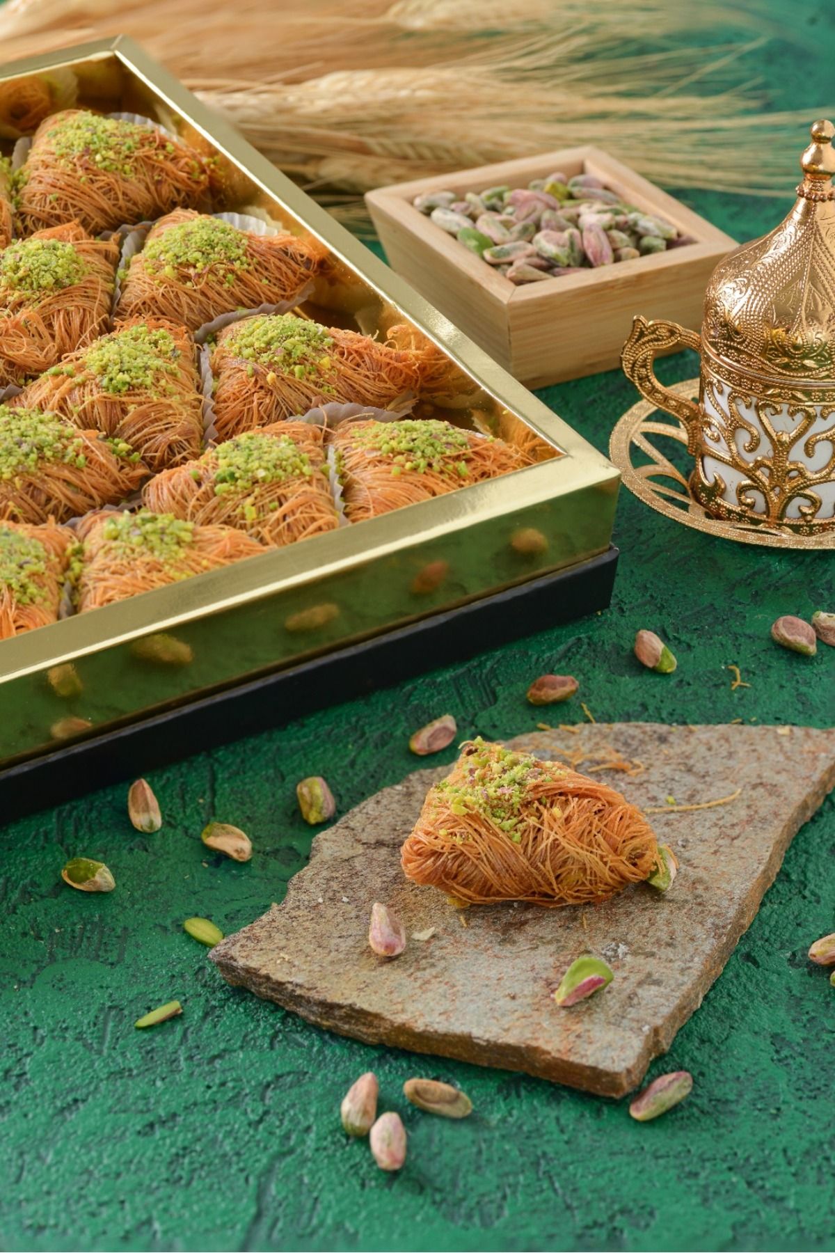 DIMSHQİA SWEETS Fıstıklı Al-Faysaliye 1000 GR