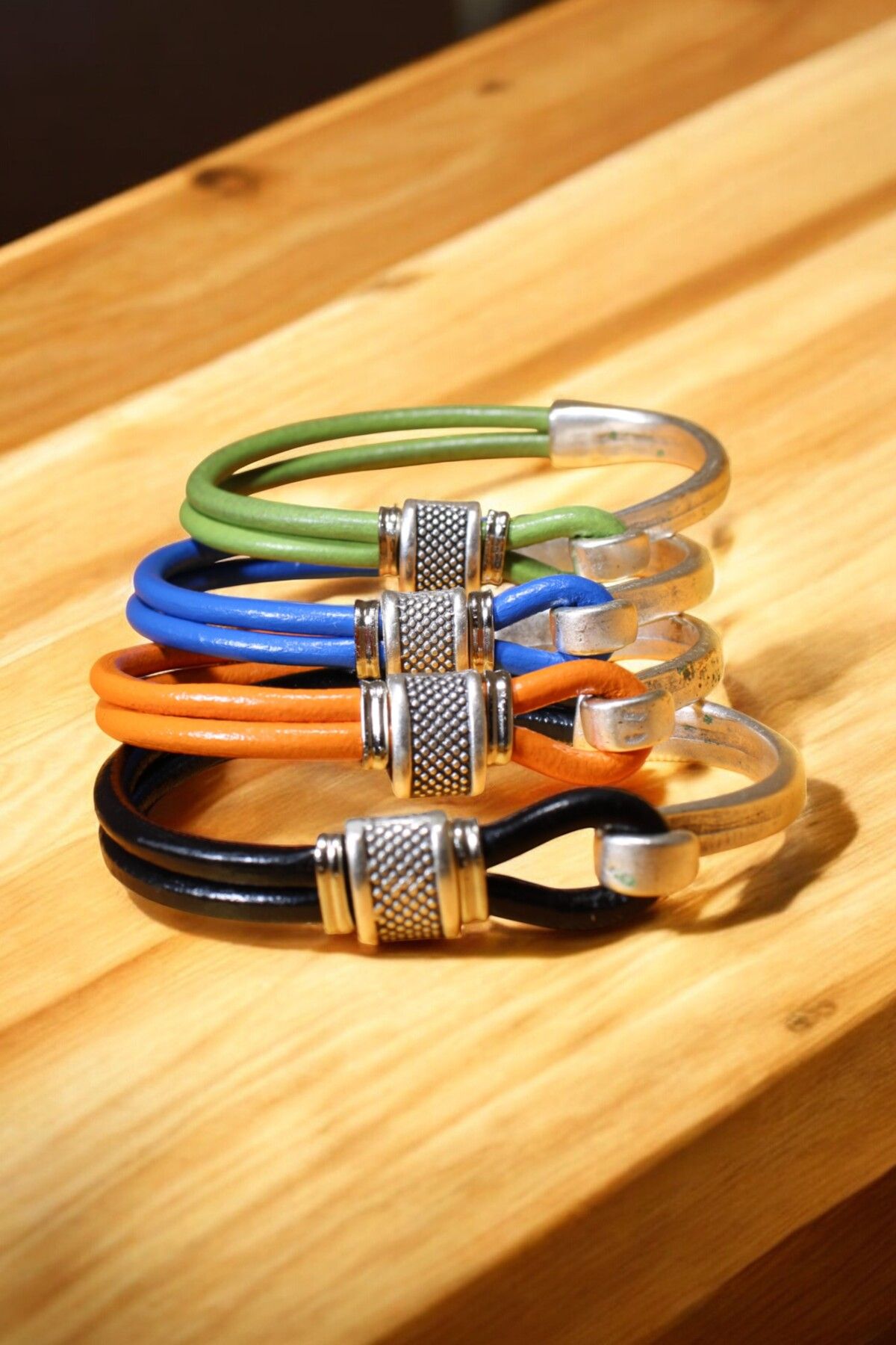 etniko-Color Genuine Leather Bracelet with Ancient Zamak Hook Apparatus 2