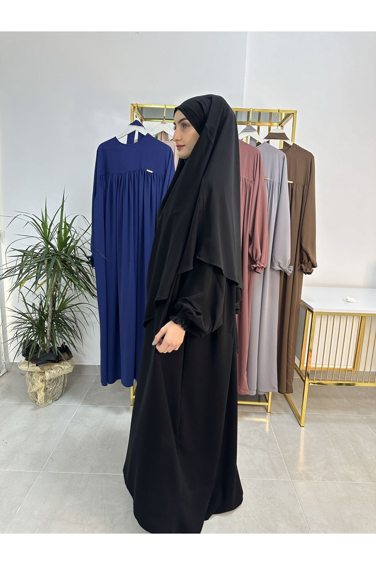 erasra class-Black Ferace and Abaya - Clothes Set with Scarf and Belt Top and Rogue for Hajj and Umrah 3