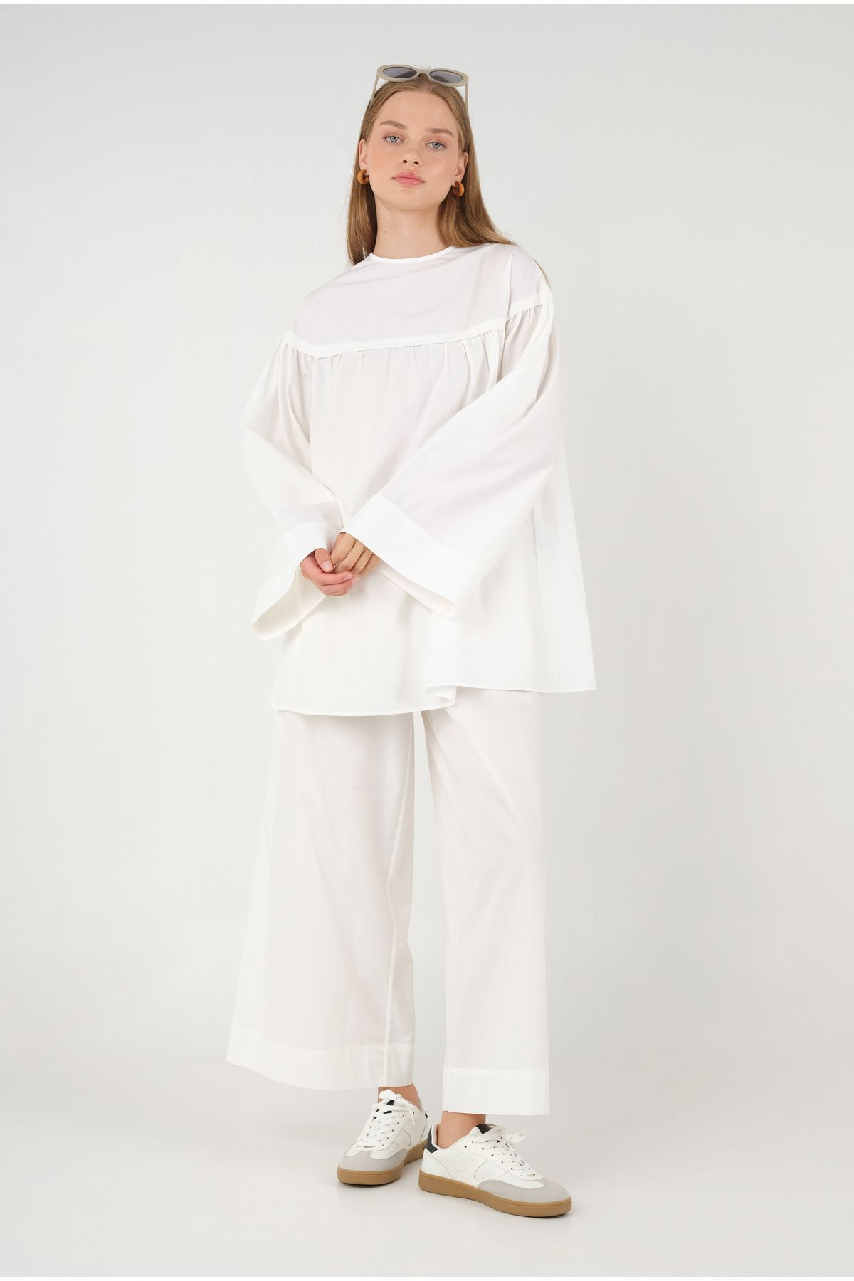 HEQA-White Poplin Tunic - Gathered 2